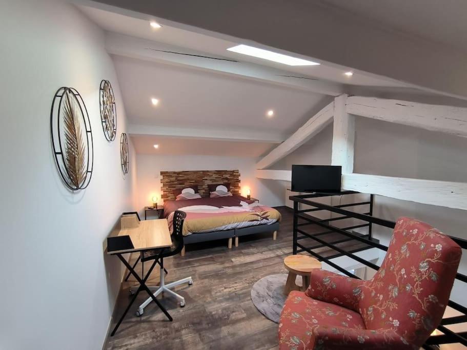 T2 -55M2- Elegant Et Chaleureux Apartment Montbrison Exterior photo